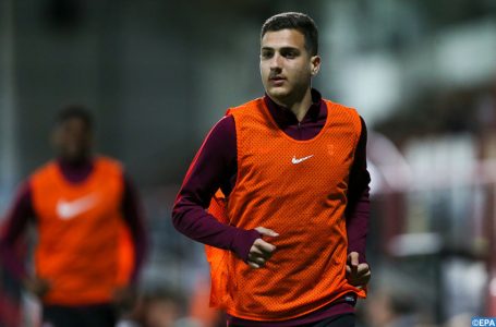 بطولة إيطاليا.. نادي ميلانو يتعاقد مع المدافع ديوغو دالوت على سبيل الإعارة