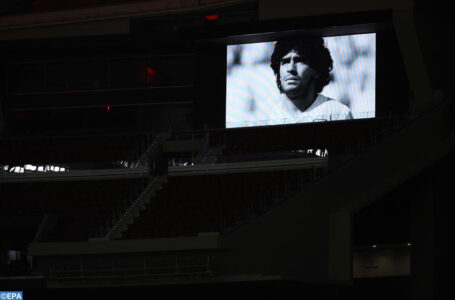 Décès de Maradona: le FC Barcelone observe une minute de silence à l&rsquo;entraînement