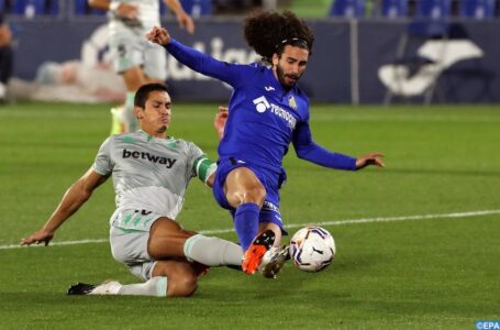 مدرب منتخب إسبانيا لكرة القدم يستدعي مارك كوكوريلا للمرة الأولى