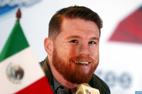 Boxe: le Mexicain « Canelo » Alvarez s’empare des titres WBA et WBC des super-moyens