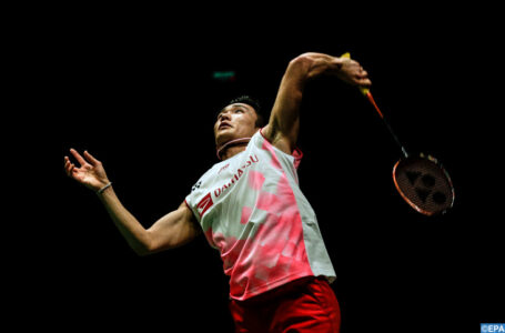 Badminton: le N.1 mondial Kento Momota sacré au Japon