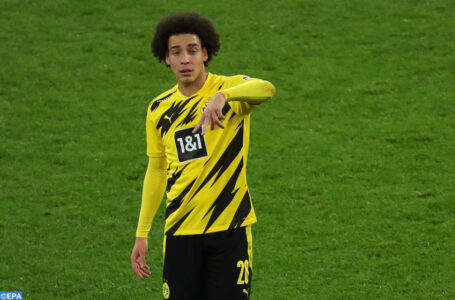بطولة ألمانيا لكرة القدم.. نادي بوروسيا دورتموند يفقد خدمات لاعبه أكسل فيتسل لإصابته بتمزق في وتر أخيل