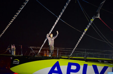 Vendée Globe : Charlie Dalin, premier skipper à franchir la ligne d&rsquo;arrivée