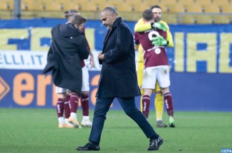 بطولة إيطاليا لكرة القدم: نادي بارما يقيل مدربه فابيو ليفيراني