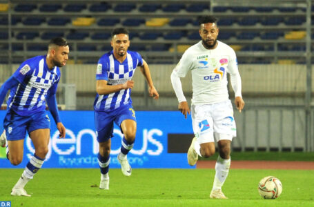 البطولة الوطنية الإحترافية “إنوي” (الدورة السابعة).. فريق الرجاء الرياضي يفوز على ضيفه إتحاد طنجة (2-0)