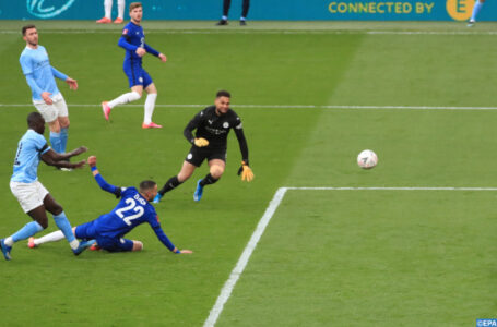 Coupe d&rsquo;Angleterre : Ziyech mène Chelsea en finale