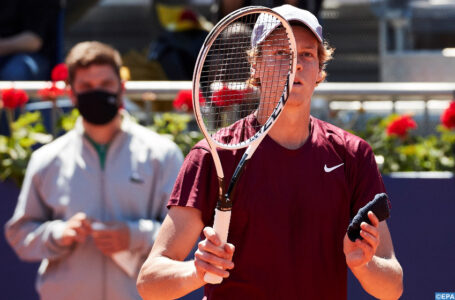 ATP de Barcelone: Sinner bat Rublev et passe en demi-finale