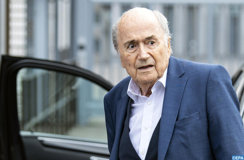 FIFA: suspension alourdie pour Blatter et Valcke