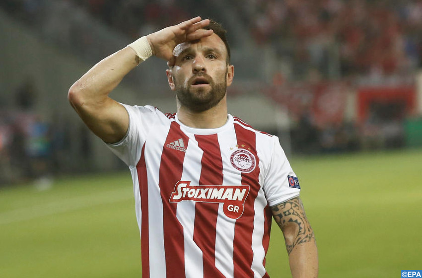 Transfert: l&rsquo;attaquant français Mathieu Valbuena prolonge d&rsquo;un an avec l&rsquo;Olympiakos