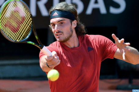 Tournoi de Lyon: Tsitsipas et Khachanov en demi-finales