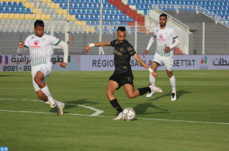 البطولة الوطنية الاحترافية “إنوي” (الدورة ال18).. فريق الدفاع الحسني الجديدي يتعادل مع ضيفه المغرب التطواني ( 2-2 )