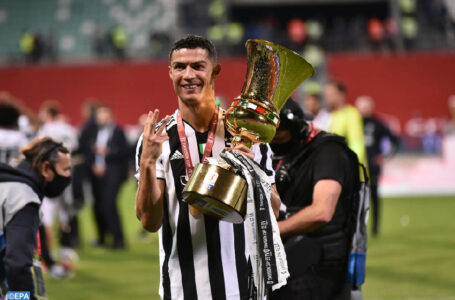 المهاجم البرتغالي رونالدو يصبح أول لاعب يتوج هدافا في ثلاث بطولات أوروبية كبرى