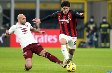 Sandro Tonali s&rsquo;engage pour cinq ans avec l&rsquo;AC Milan