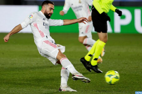 انتقالات.. نادي ريال مدريد يجدد عقد كارفاخال حتى 2025