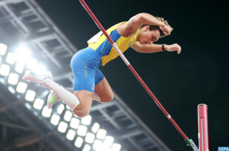 Athlétisme: le Suédois Armand Duplantis bat le record du monde de la perche avec 6,19 m