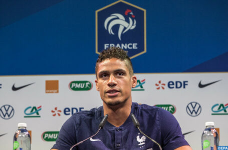 Foot: blessé, Varane forfait un mois