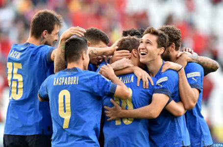 الاتحاد الإيطالي لكرة القدم يرغب في استمرار مانشيني مدربا للمنتخب رغم الاقصاء من مونديال قطر