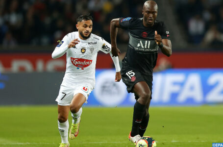 Ligue 1 : le PSG vainqueur in extremis face à Angers (2-1), Boufal passeur