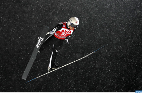 Saut à ski: Kobayashi remporte la tournée des Quatre Tremplins