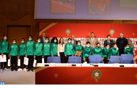 حفل استقبال بسلا على شرف المنتخب الوطني المدرسي لكرة القدم النسوية