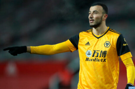 Foot: Wolverhampton rend un vibrant hommage à Romain Saiss