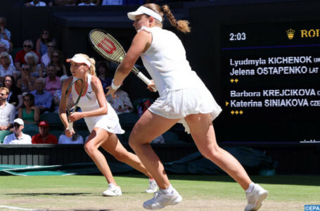 Wimbledon: Krejcikova et Siniakova remportent le double féminin