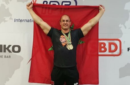 Force athlétique : Le champion marocain Nezar Ballil relève un nouveau défi au championnat du monde en Afrique du Sud