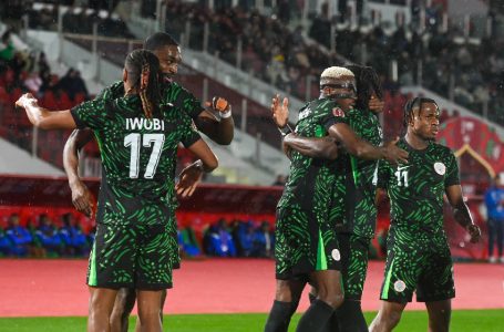 Lookman double la mise pour le Nigeria
