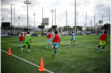 Des terrains de proximité aux stades de la CAN, chronique d&rsquo;une passion marocaine pour le ballon rond