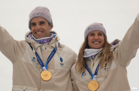 JO: les Français Harrop et Anselmet médaillés d&rsquo;or du relais mixte en ski-alpinisme
