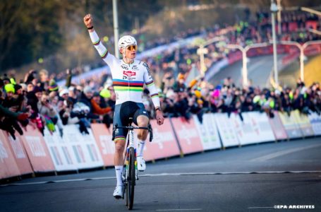 Circuit Het Nieuwsblad: Victoire du Néerlandais Van der Poel