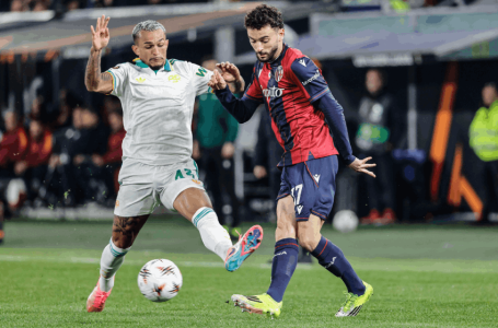 الدوري الأوروبي لكرة القدم (ثمن النهاية/ذهاب).. روما يفرض التعادل على بولونيا (1-1)