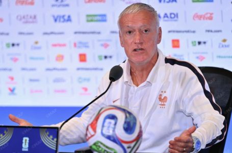 مدرب المنتخب الفرنسي ديديي ديشامب يؤكد على أهمية إمتلاك الكرة من أجل الضغط على المنتخب الإسباني