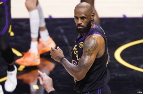NBA: LeBron James va rejoindre les 76ers de Philadelphie