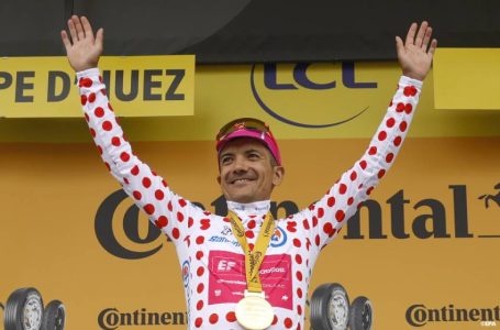 Tour de France (20e étape): Carapaz récidive, Pogacar verrouille son sacre