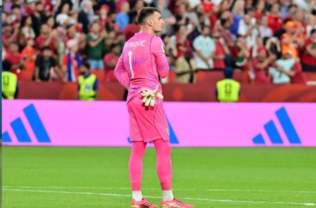 Le gardien croate Dominik Livakovic s&rsquo;engage avec le Barça jusqu&rsquo;en 2030