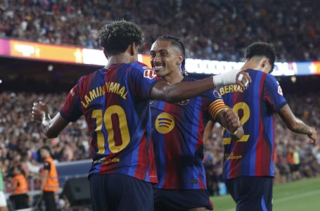 Liga : le FC Barcelone écrase Valence (5-0) et prend seul les commandes