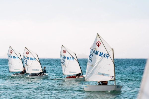 Tanger: Clôture du Championnat du Maroc de voile avec le sacre des vainqueurs « Optimist » et « ILCA 4 »